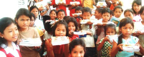Consegnato il materiale scolastico agli alunni della scuola elementare Bagacay